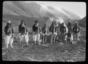 Image of Inuit group lined up by tupik